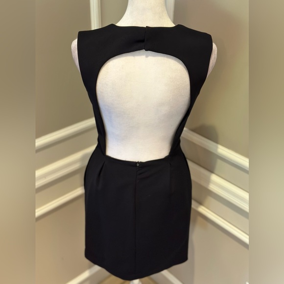 Zara Basic Navy Blue Large Keyhole cocktail dress with pockets - size XS - Picture 8 of 16